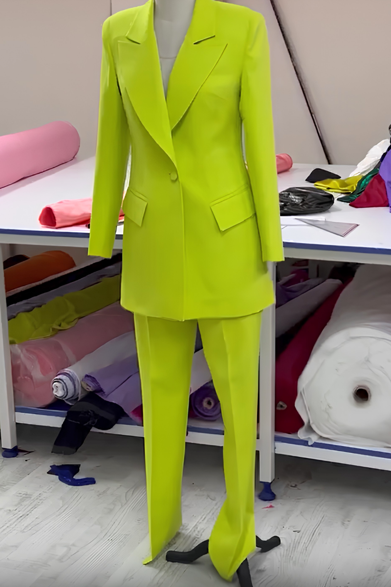 TAILORED SUIT SAMPLE